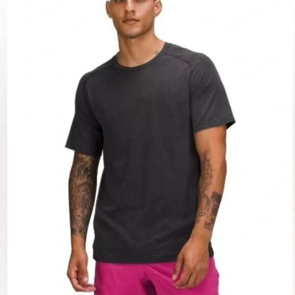 Lululemon Men's Metal Vent Tech T Shirt Size L Dark Gray - Picture 1 of 9